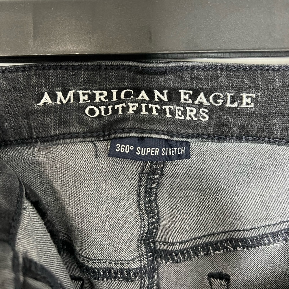 American Eagle 360 super stretch shortie. Size 6. Distressed black. - Picture 3 of 4